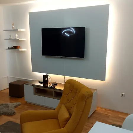 Hollywood Ilidza-centar Apartment *